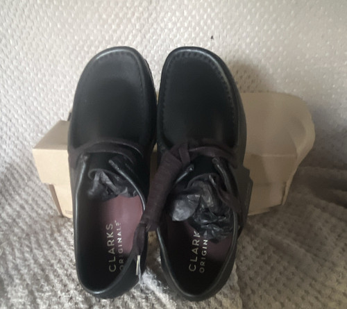 Clarks wallabee black leather - clarks,