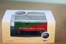 OXFORD DIECAST 1:76 SHOWMANS