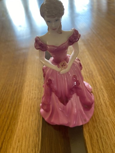 Coalport debutante figurine - debutante, ~