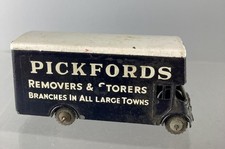 KEMLOW TOYS ENGLAND GUY OTTER PICKFORDS SOMETHING DIFFERENT SEE PICTURES