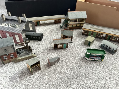 Model railway buildings - model,