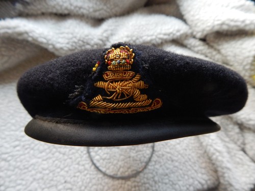 British officer royal - officer's,