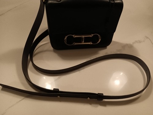 Carolina herrera insignia - carolina,