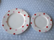 Fairmont & Main Red Spot Plate Set Dinner & Sandwich - 27.5 & 21 Cms