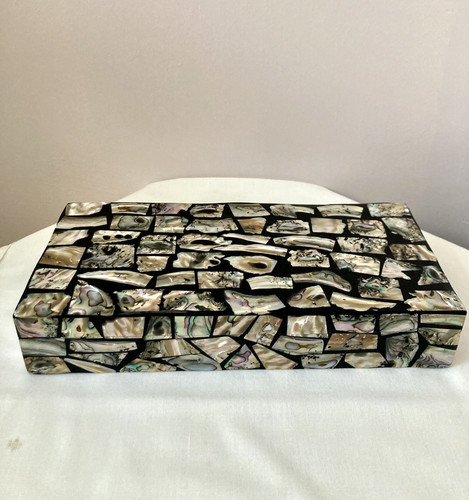Inlaid abalone shell box - ,