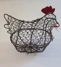 Sitting Chicken Hen Wire Egg