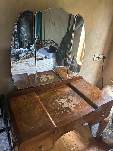 Art deco kidney dressing table - art,