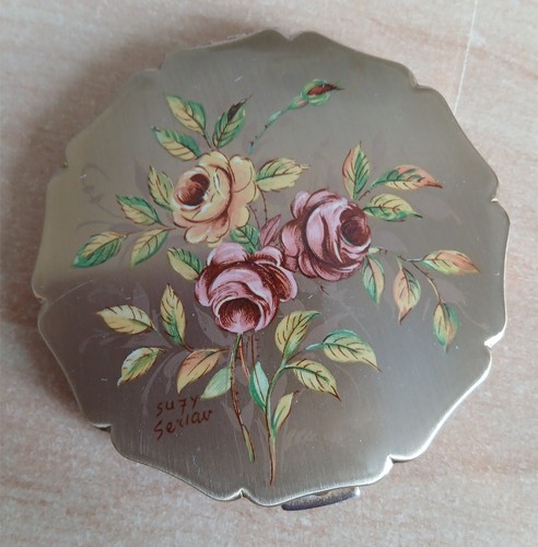 Stratton vintage powder - stratton,