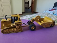 1/50 Caterpillar D8R and  621 Hydraulic Pull Scraper