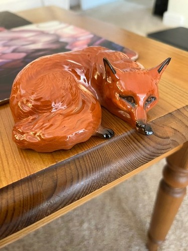 Beswick fox curled vgc - fox,