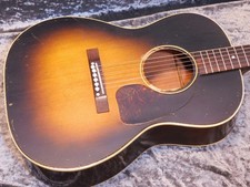 Gibson LG-2 1952 "Small Guard"