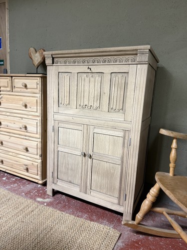 Stripped oak drinks - stripped, cabinet