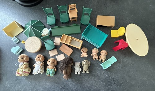 Sylvanian families figures - sylvanian,