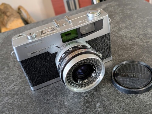 Petri 35mm film rangefinder - petri,