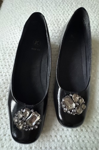 Women flat embellished - women's,