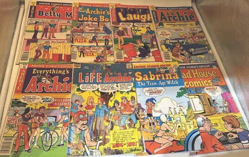 Archie comics lot - 8, me