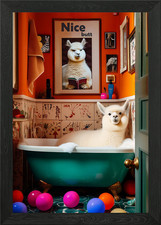 LLma in bathtub nice butt