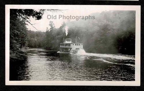 Riverboat steam paddle - riverboat,