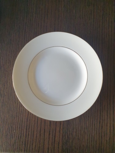 Wedgwood bone china signet - bone,