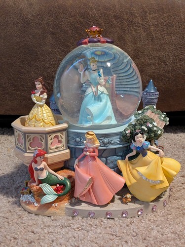 Rare disney store princess - rare,