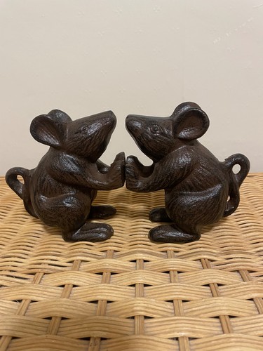 Cast iron mouse - , door