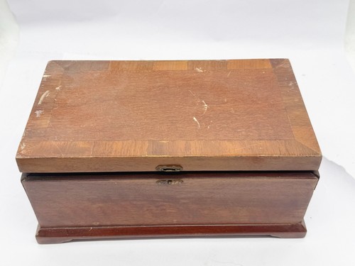 Vintage wooden jewellery box - jewellery,