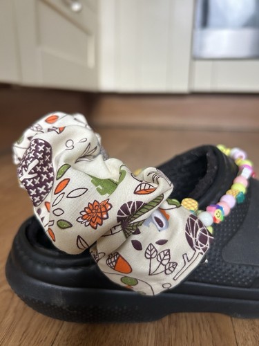 Croc strap scrunchie - croc, cover