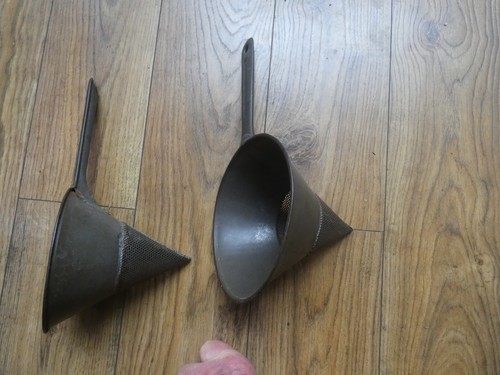 Vintage metal conical - 2,