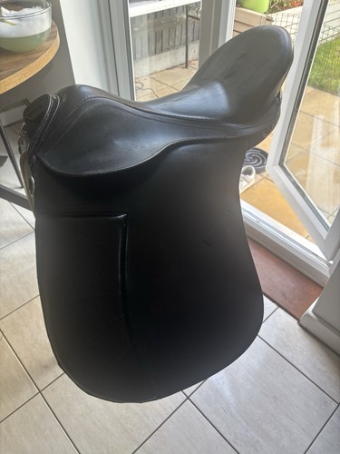 Black gp saddle - black,