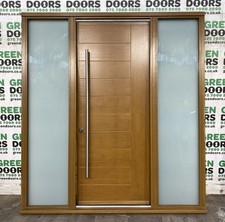 FRONT DOOR WITH SIDELIGHTS