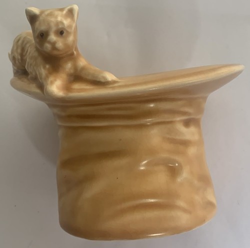 Sylvac cat hat - on,