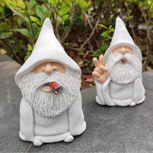 Middle finger gnome - middle, resin