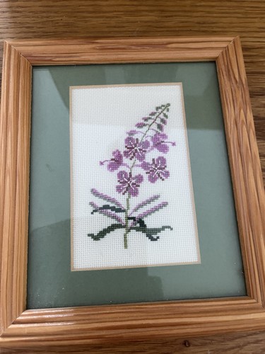 Vintage pretty hand - pretty,