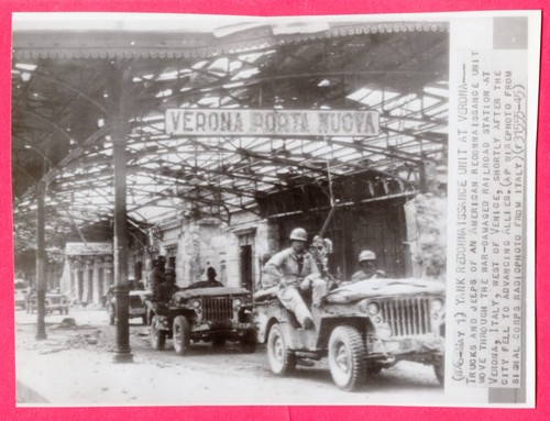 1945 reconnaissance unit - 1945, moves