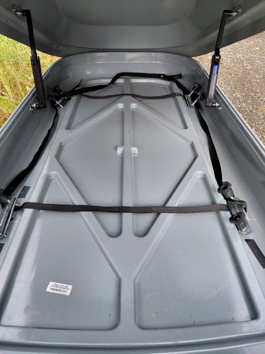 Roof box - roof,