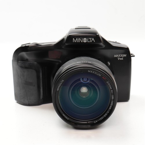 Minolta dynax 7xi - 35mm, film