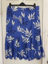 Women’s Blue Floral Damart Skirt Size UK 26 Good Used Condition