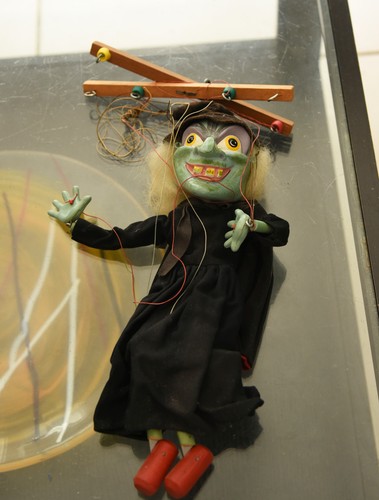 Vintage pelham puppet green - vintage,