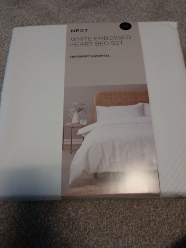 Next white embossed heart - next,