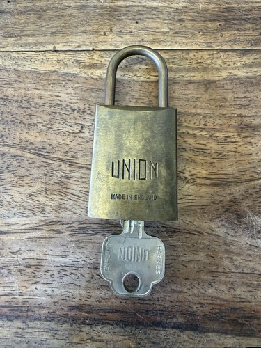 Antique union brass padlock - brass,