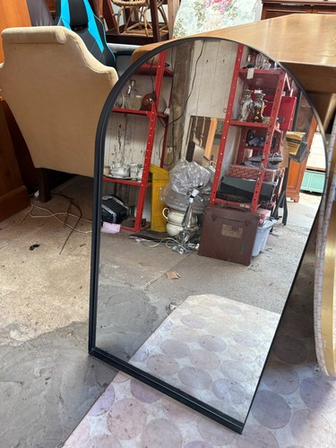 Black metal arched - arched,