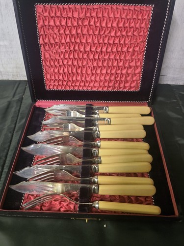 Vintage piece boxed fish - piece,