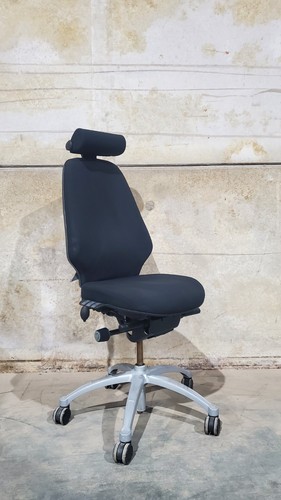 Black logic 400 - black, ergonomic