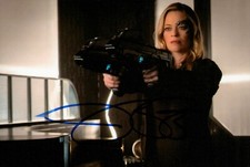 Jeri Ryan Signed 6x4 Photo