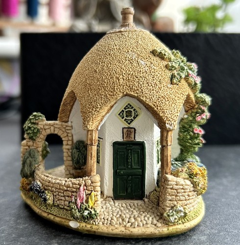 Lilliput lane lilac lodge - lilliput, "lilac