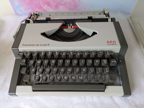 Vintage olympia aeg traveller - vintage,