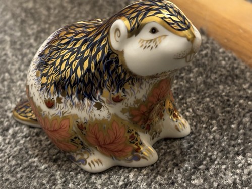 Royal crown derby - crown, river