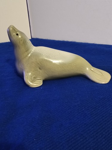 Grey seal art - pottery, long