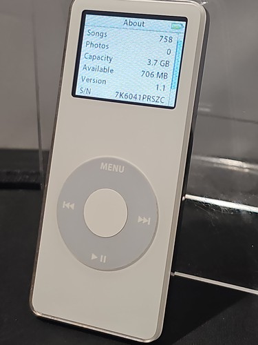 Retro apple ipod nano bundle - nano,
