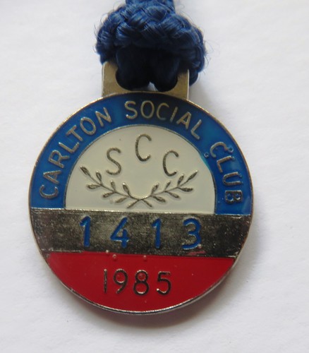 1985 vfl enamel badge - 1985,